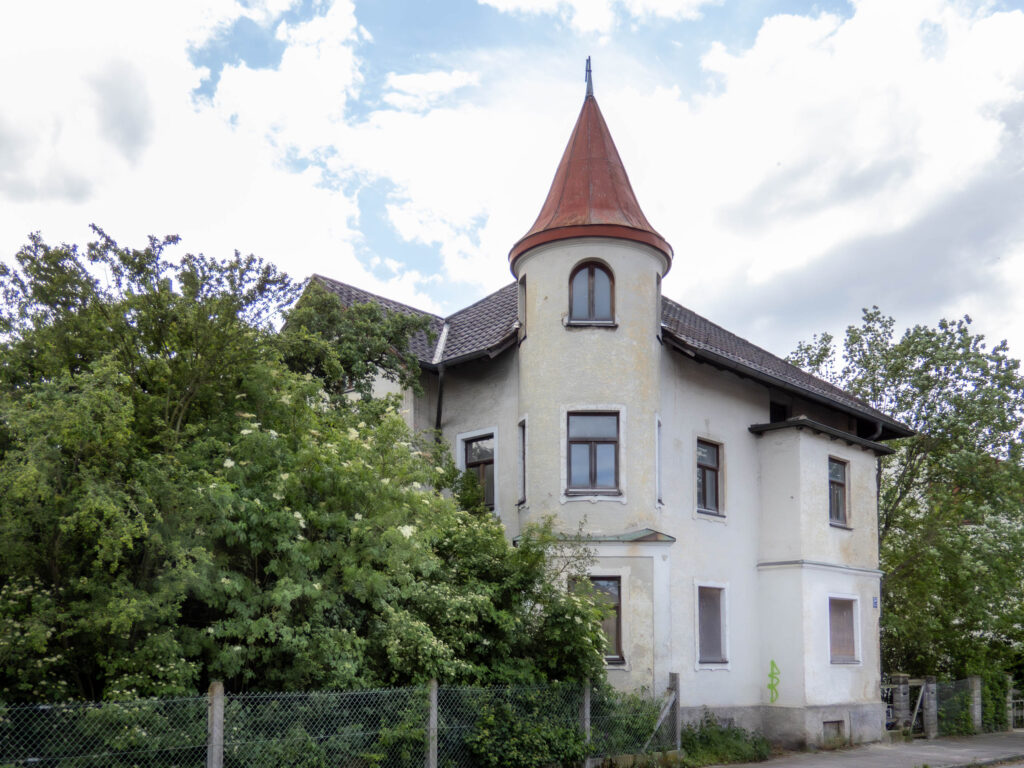 Das alte Haus an der Peralohstraße