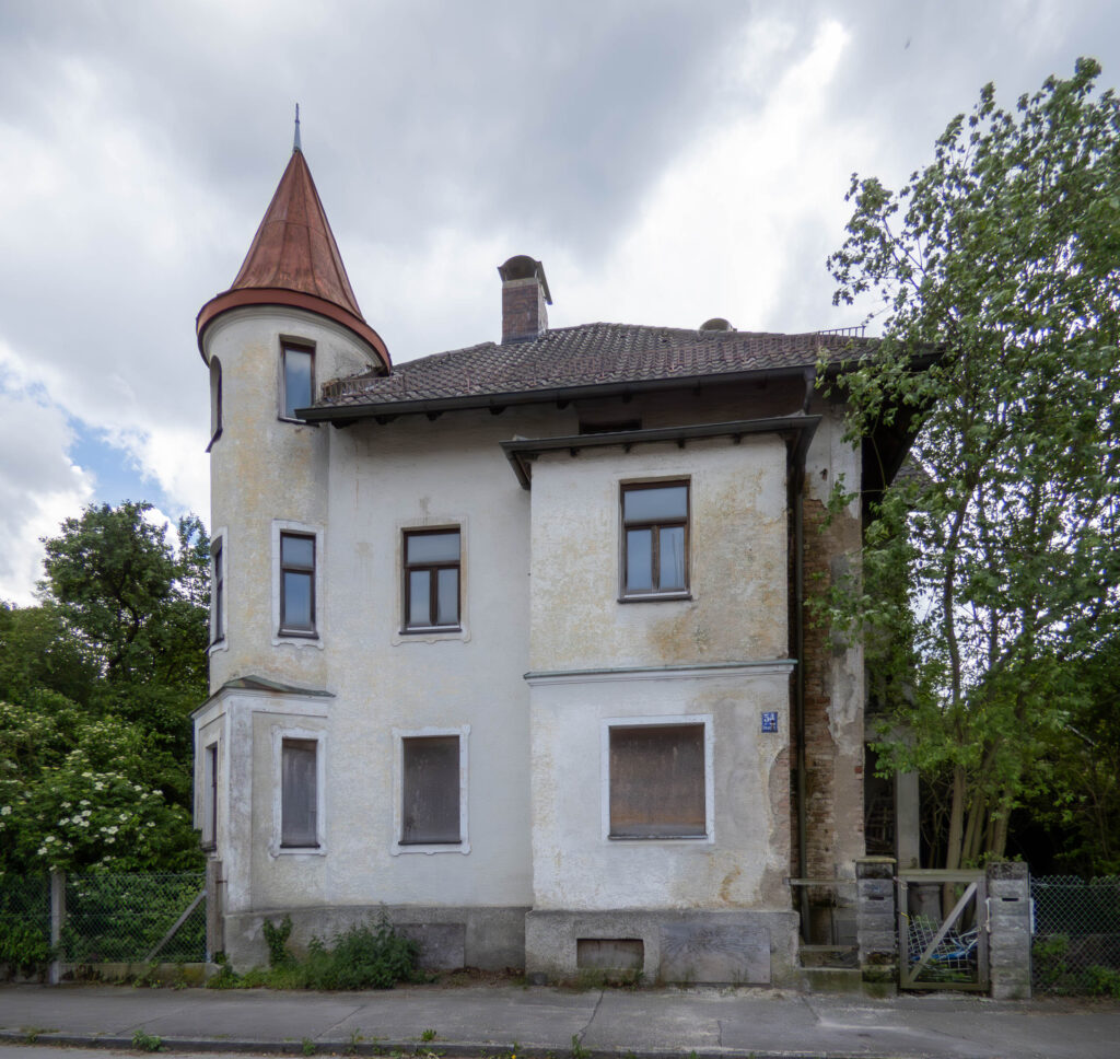 Das alte Haus an der Peralohstraße