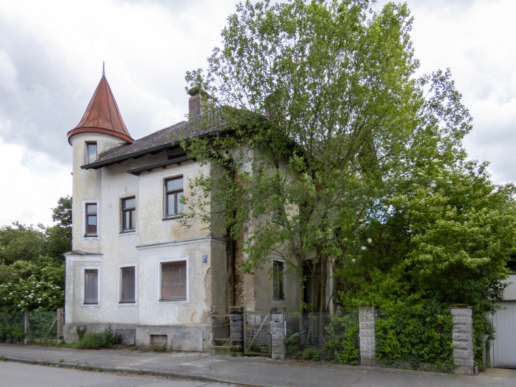Das alte Haus an der Peralohstraße