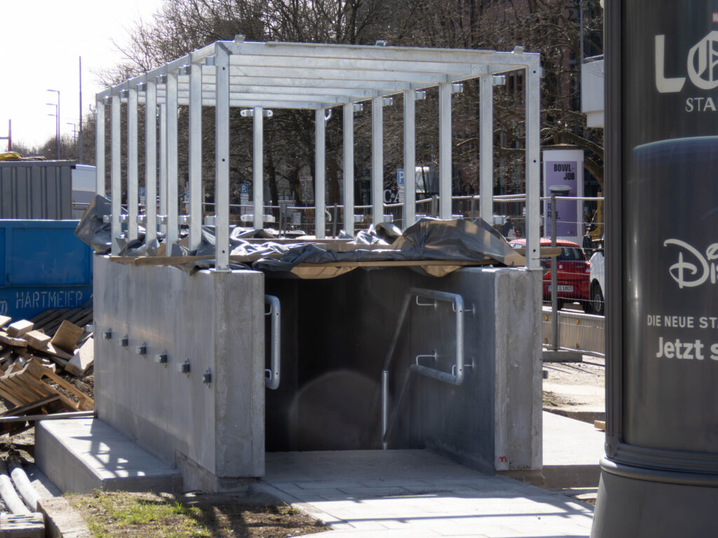 Neuer U-Bahn-Notausgang Neuperlach Zentrum