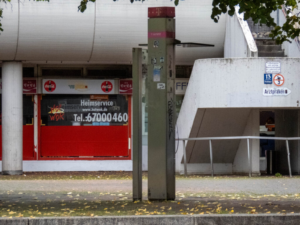Telefonsäule im Marx-Zentrum außer Betrieb