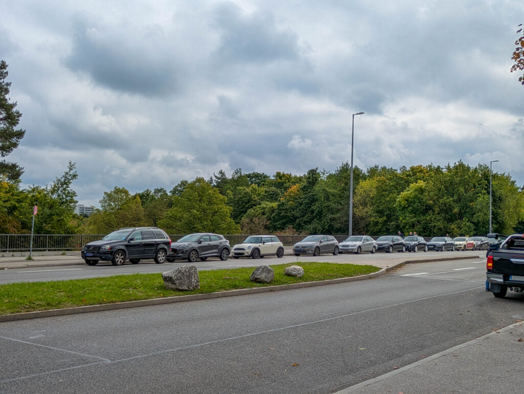 Anti-Parken-Felsbrocken/Albert-Schweitzer-Straße