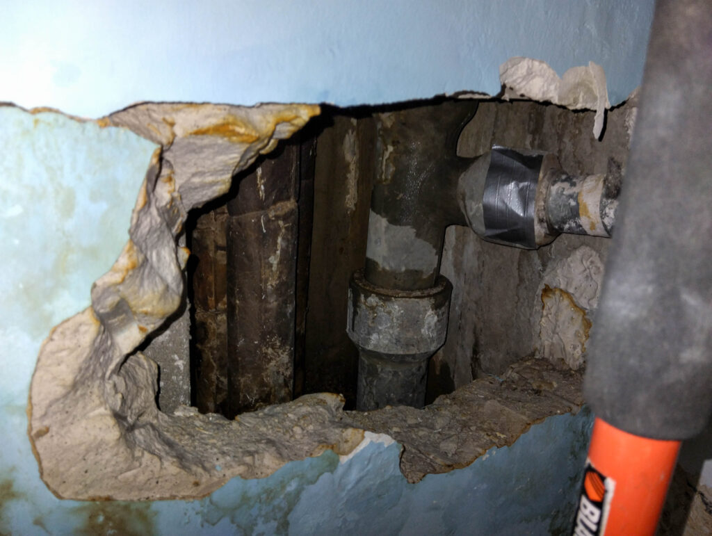 Wasserschaden Karl-Marx-Ring 58