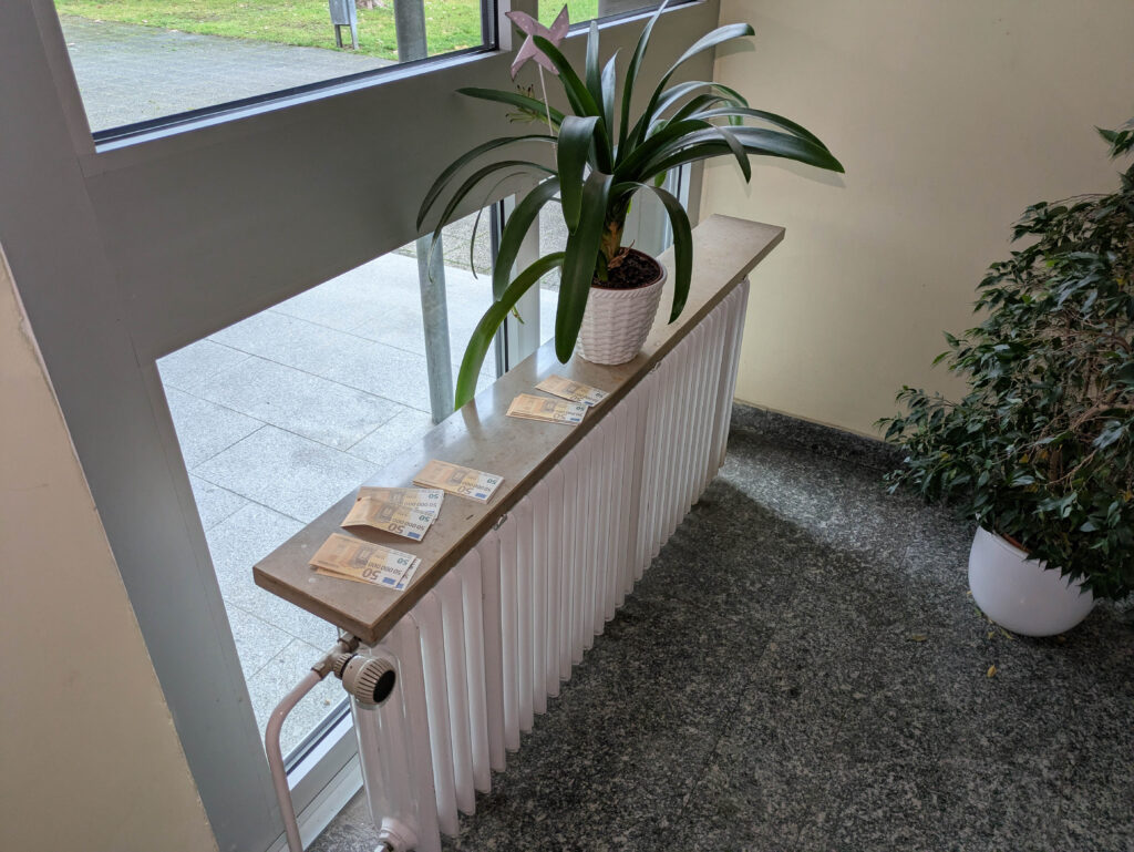 Christliche Geldscheinwerbung in meinem Haus