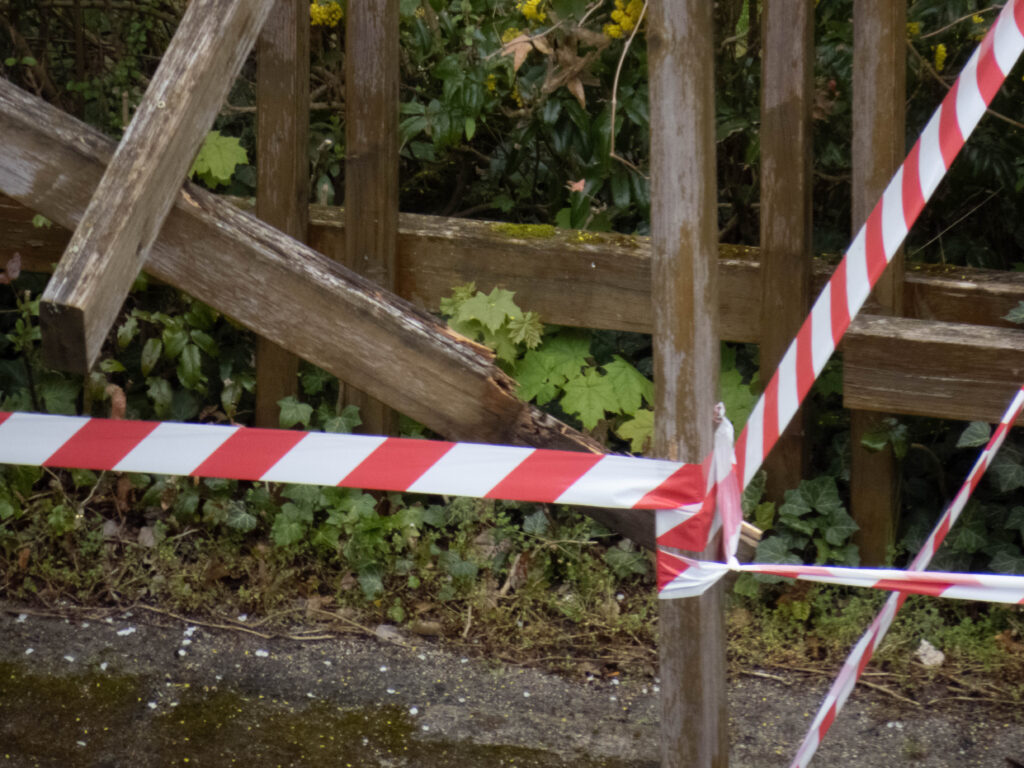 Pergola Karl-Marx-Ring 52–62 zusammengebrochen