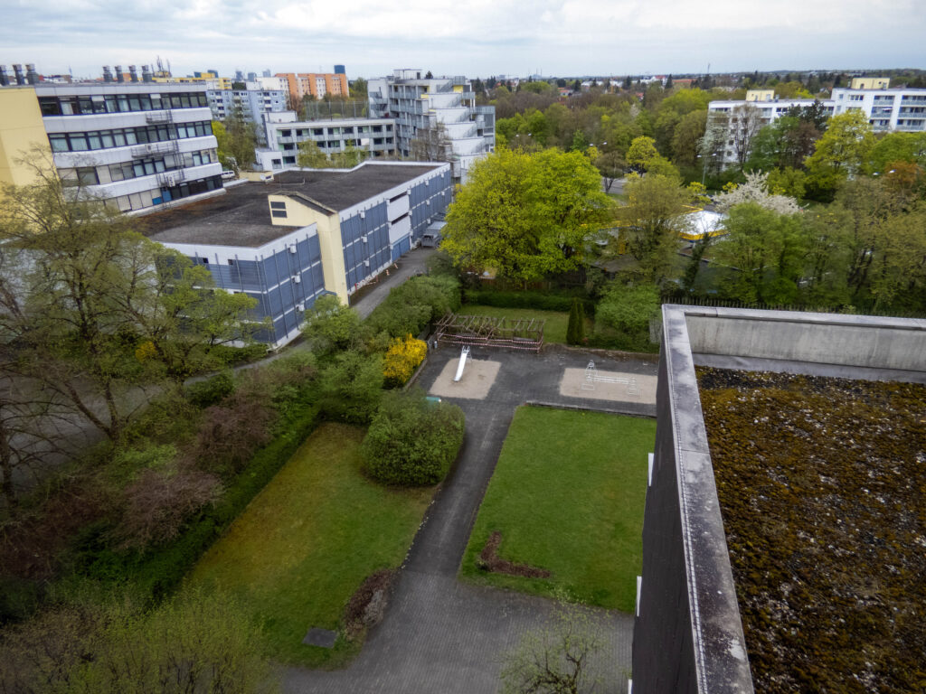 Pergola Karl-Marx-Ring 52–62 zusammengebrochen