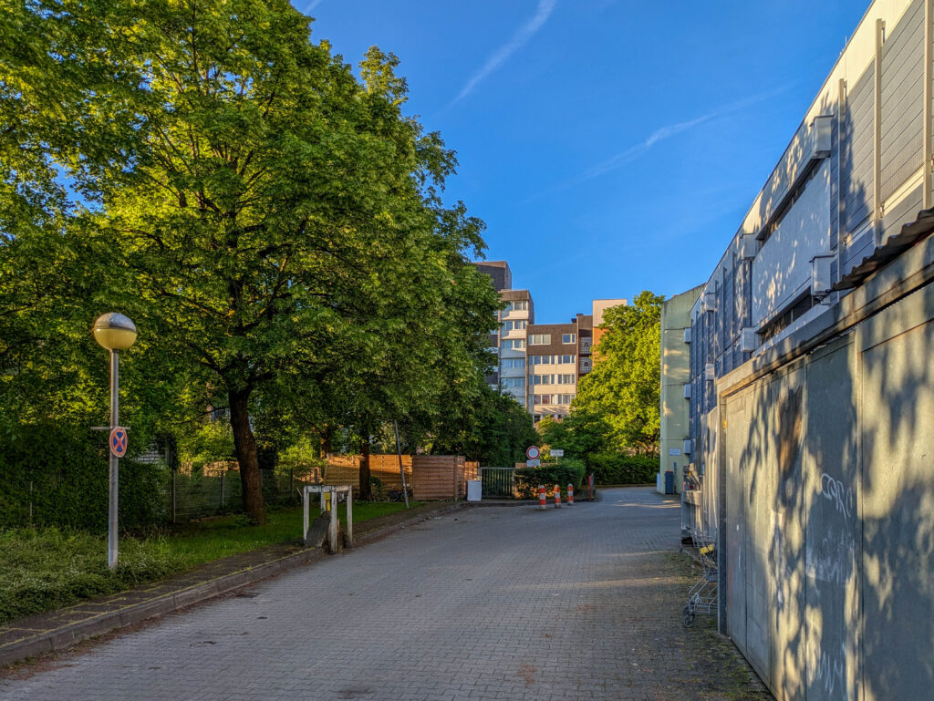 Wohnanlage Karl-Marx-Ring 52–62 – Ersatz des Zauns