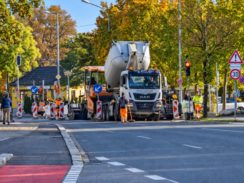 Asphaltierung Bajuwarenstraße